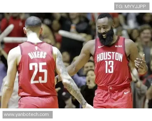 湖人队与火箭队激战正酣精彩瞬间回顾与战术分析